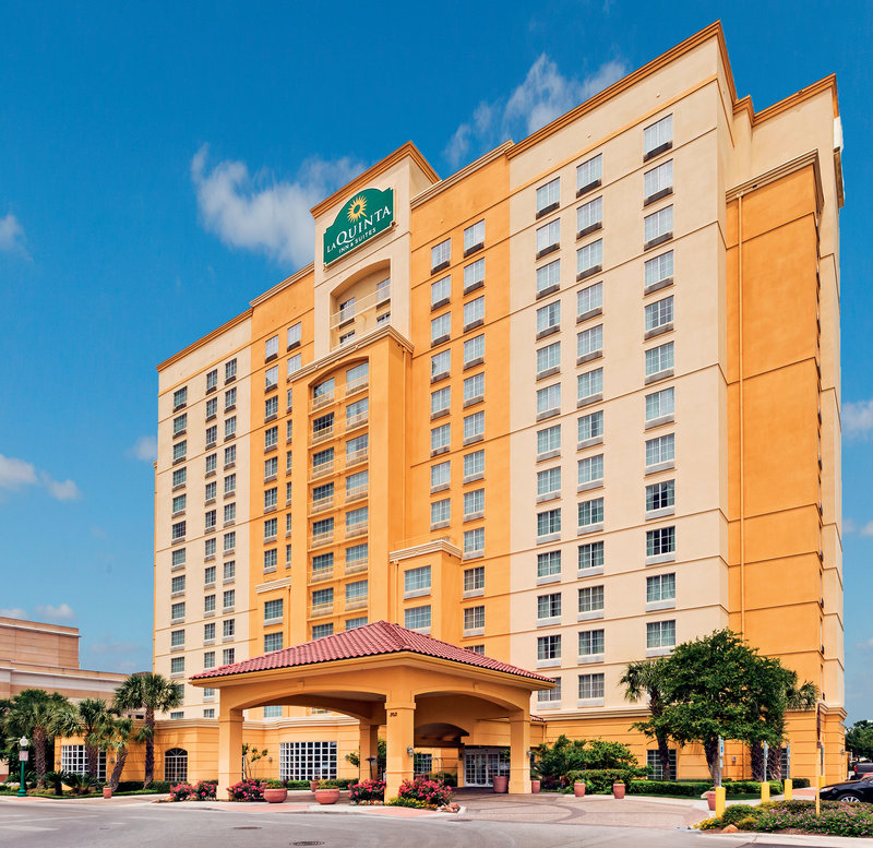 La Quinta Inn & Suites by Wyndham San Antonio Riverwalk
